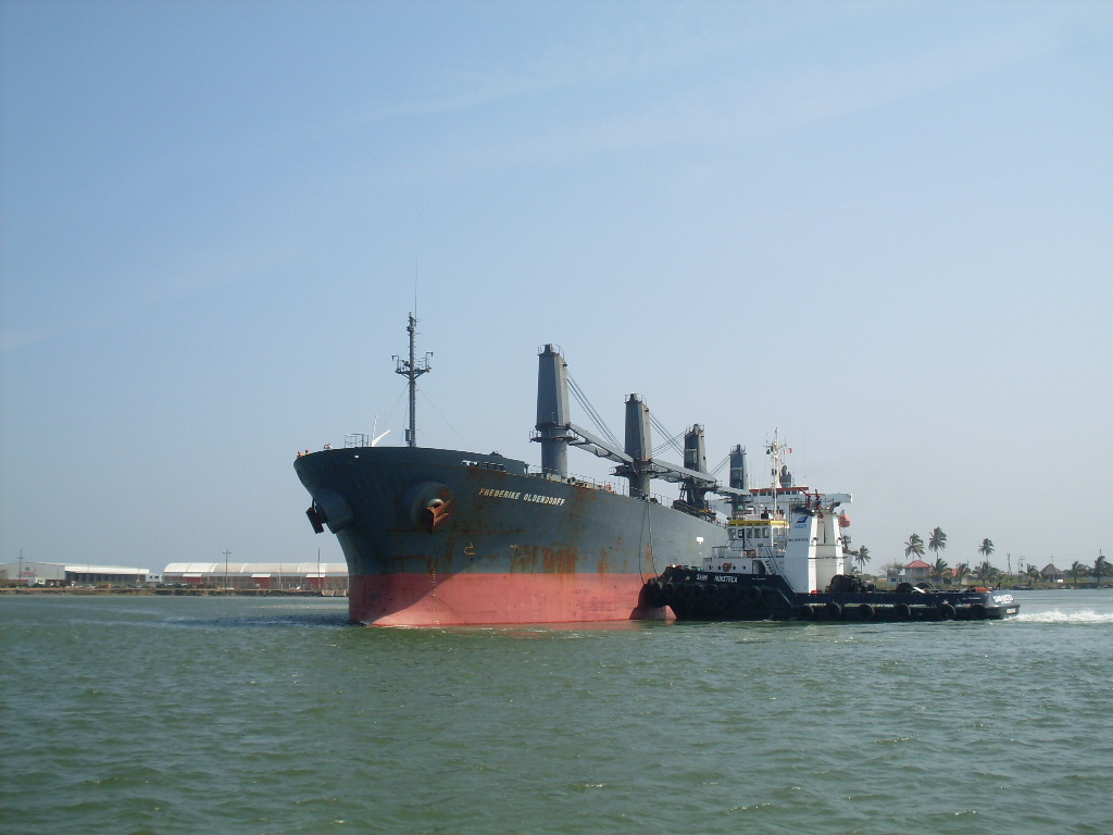 
								•	Inspección de descarga  - discharge survey <br>
								•	Inspección de carga – loading survey <br>
								•	Cuantificación de mercancías – tally survey <br>
								•	Inspección previo al embarque – pre shipment survey  (just cargoes) & pre loading survey ( loading stowed, secured <br>
								•	Inspección de calados - Draft Survey <br>
								•	Inspección de combustibles - Bunker survey + On / Off hire survey + conditions survey <br>
								•	Inspección de bodegas – hold condition <br>
								•	Inspección de estanqueidad – Hose test survey
								 