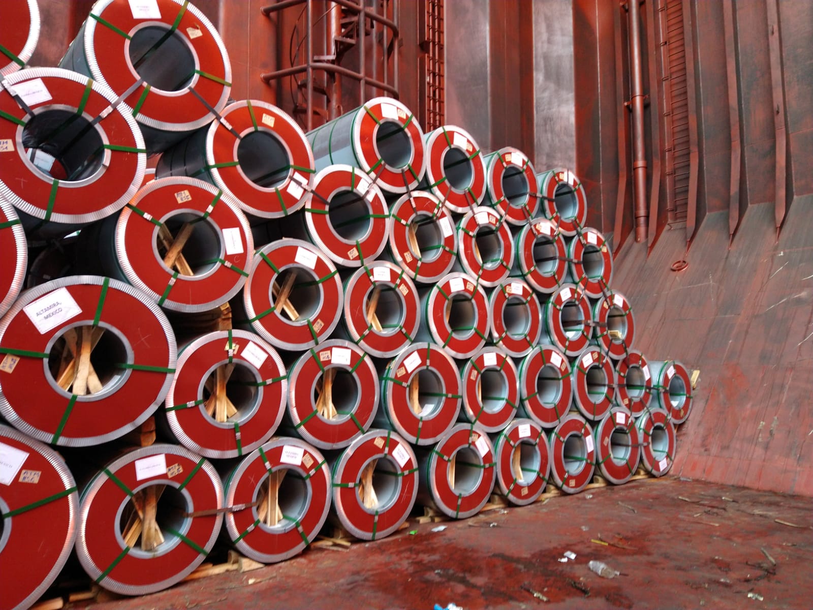 
									•	Contamos con servicios especializados de CONTROL en sus embarques <br>								   
									•	Inventarios y LOGISTICA de producción <br>
									•	Identificación de RIESGOS y OPORTUNIDADES <br>
									•	INSPECCION visual de calidad <br>
									•	RE EXEPEDICION de bienes o mercancías de importación y exportación, en cualquier tipo de transporte, terrestre, marítimo y ferroviario <br>
									•	Satisfacción total en el desempeño de nuestro capital humano ambiente de mutuo beneficio (in house) <br>
									•	Diseñamos cursos y capacitación según sus necesidades
									